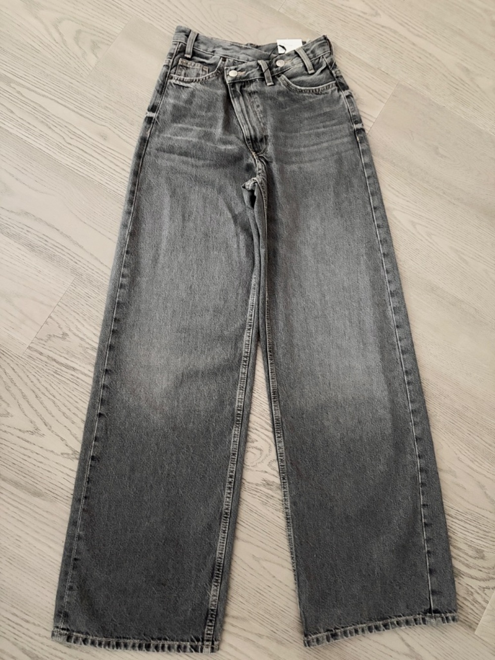 Zara, Jeans, Crossed Waist, Mid Rise, Wide Leg, Grey, Denim, Jeans, Size 0, NEW